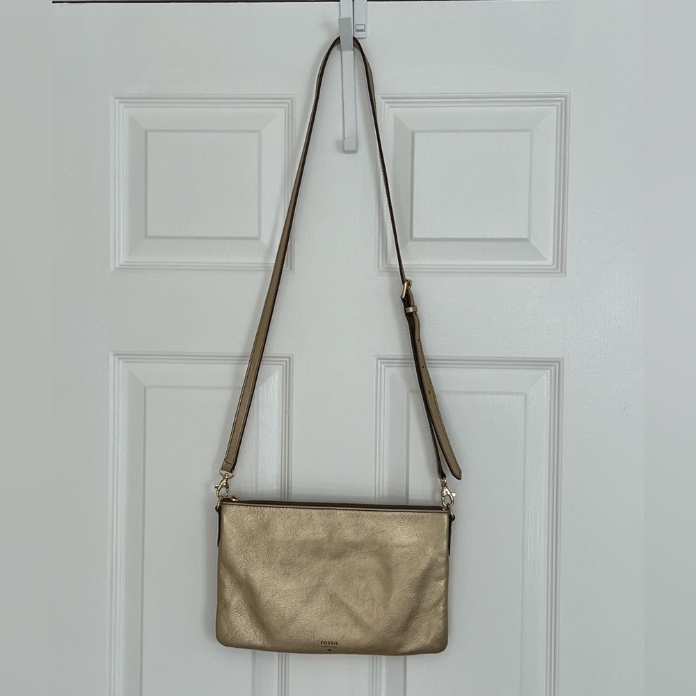 Gold Fossil leather clutch / crossbody ✨
